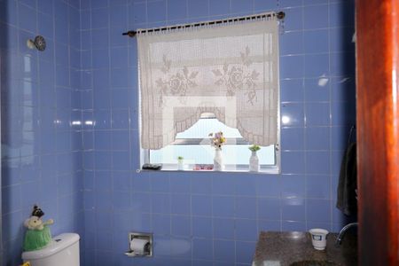 Casa à venda com 240m², 2 quartos e 5 vagasBanheiro Social