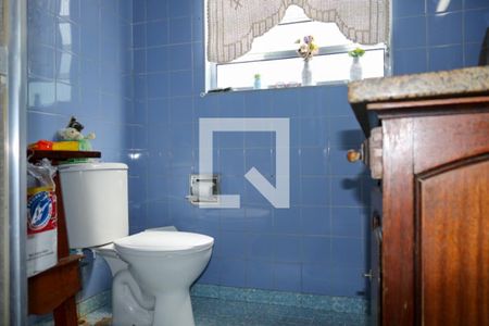 Casa à venda com 240m², 2 quartos e 5 vagasBanheiro Social