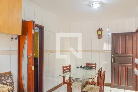 Casa à venda com 129m², 3 quartos e 2 vagasCozinha