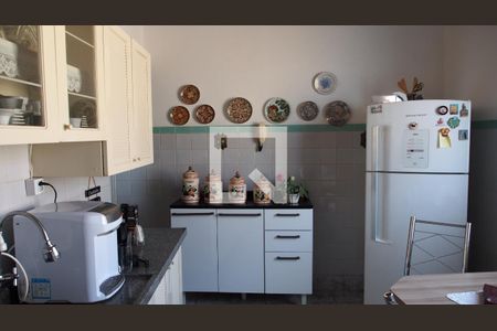 Casa à venda com 193m², 5 quartos e 2 vagasCozinha