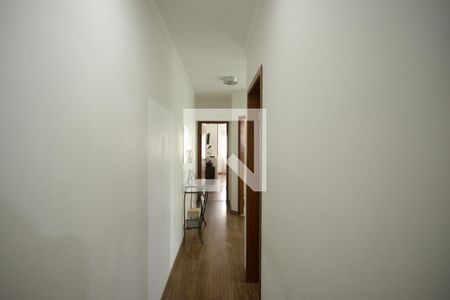 Casa à venda com 117m², 3 quartos e 3 vagasCorredor