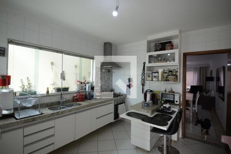 Casa à venda com 117m², 3 quartos e 3 vagasCozinha