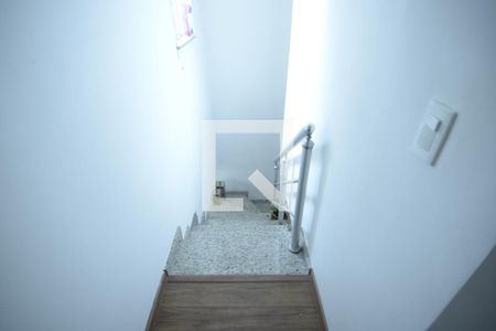 Casa à venda com 117m², 3 quartos e 3 vagasEscada