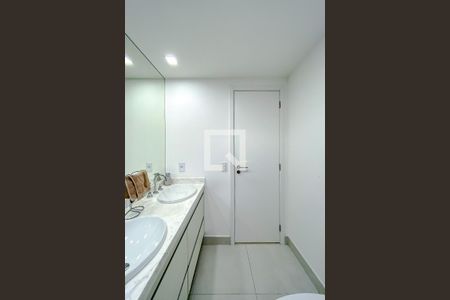 Apartamento à venda com 165m², 3 quartos e 3 vagasBanheiro Suíte 1