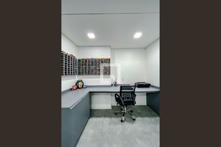 Apartamento à venda com 165m², 3 quartos e 3 vagasEscritório