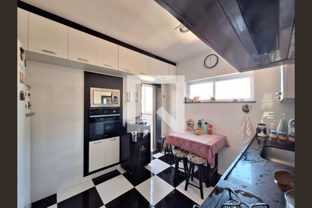 Casa à venda com 300m², 3 quartos e 1 vaga Casa à venda com 300m², 3 quartos e 1 vagaCozinha