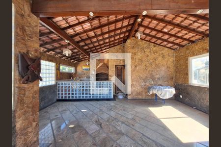 Casa à venda com 300m², 3 quartos e 1 vaga Casa à venda com 300m², 3 quartos e 1 vagaTerraço