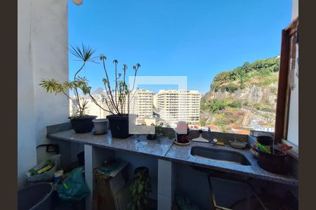 Casa à venda com 300m², 3 quartos e 1 vaga Casa à venda com 300m², 3 quartos e 1 vagaVaranda 2