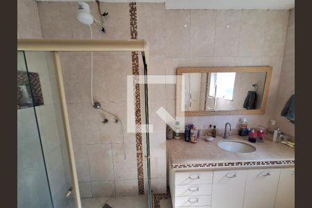 Casa à venda com 300m², 3 quartos e 1 vaga Casa à venda com 300m², 3 quartos e 1 vagaBanheiro da suíte