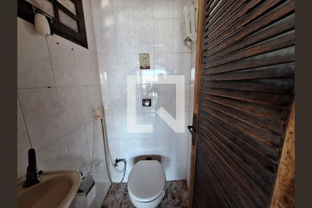 Casa à venda com 300m², 3 quartos e 1 vaga Casa à venda com 300m², 3 quartos e 1 vagaBanheiro do terraço