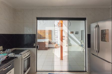 Casa à venda com 144m², 2 quartos e 2 vagas Casa à venda com 144m², 2 quartos e 2 vagasCozinha