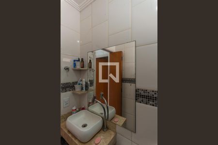 Casa à venda com 144m², 2 quartos e 2 vagas Casa à venda com 144m², 2 quartos e 2 vagasBanheiro