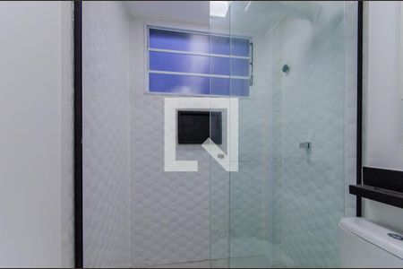 Banheiro de kitnet/studio para alugar com 1 quarto, 25m² em Ipiranga, São Paulo