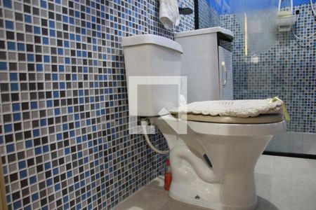 Casa à venda com 165m², 3 quartos e 2 vagasBanheiro social