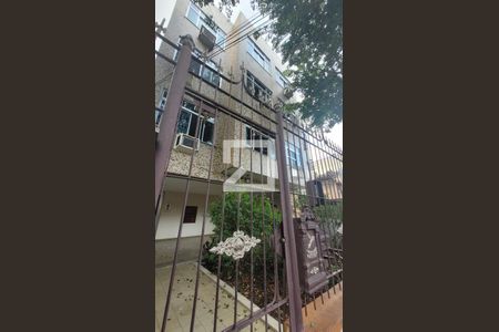 Apartamento à venda com 60m², 2 quartos e 1 vaga Apartamento à venda com 60m², 2 quartos e 1 vagaFachada