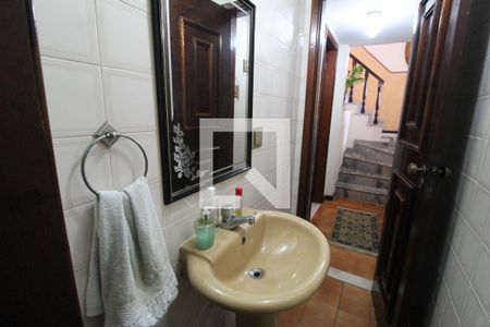 Casa de condomínio à venda com 480m², 4 quartos e 3 vagasLavabo