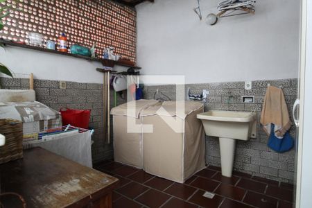 Casa de condomínio à venda com 480m², 4 quartos e 3 vagasÁrea de serviço
