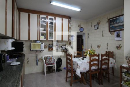 Casa de condomínio à venda com 480m², 4 quartos e 3 vagasCozinha