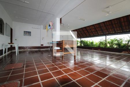 Casa de condomínio à venda com 480m², 4 quartos e 3 vagasÁrea da churrasqueira