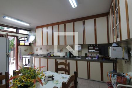 Casa de condomínio à venda com 480m², 4 quartos e 3 vagasCozinha