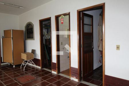 Casa de condomínio à venda com 480m², 4 quartos e 3 vagasAteliê, banheiro e despensa