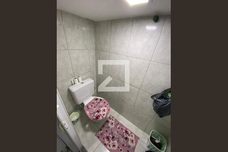 Casa à venda com 110m², 3 quartos e 1 vaga Casa à venda com 110m², 3 quartos e 1 vagaBanheiro da Área de serviço