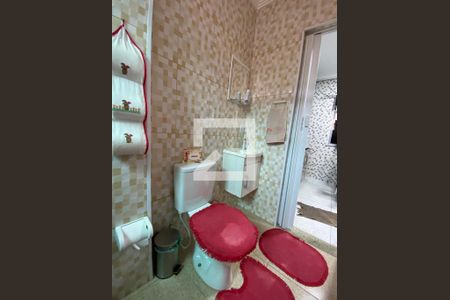 Casa à venda com 110m², 3 quartos e 1 vaga Casa à venda com 110m², 3 quartos e 1 vagaBanheiro social