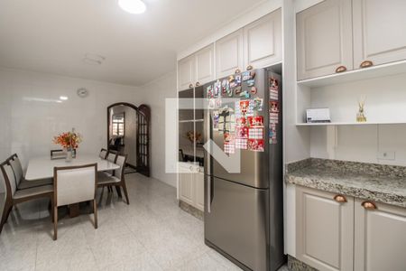 Casa à venda com 225m², 3 quartos e 2 vagas Casa à venda com 225m², 3 quartos e 2 vagasCozinha