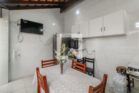 Casa à venda com 225m², 3 quartos e 2 vagas Casa à venda com 225m², 3 quartos e 2 vagasArea da Churrasqueira