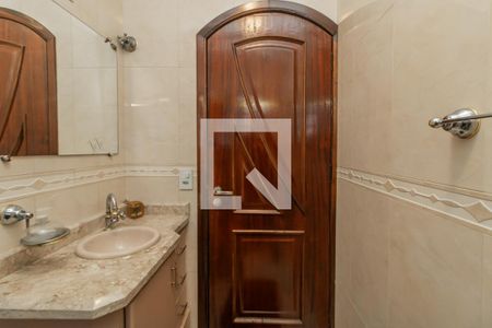 Casa à venda com 225m², 3 quartos e 2 vagas Casa à venda com 225m², 3 quartos e 2 vagasBanheiro