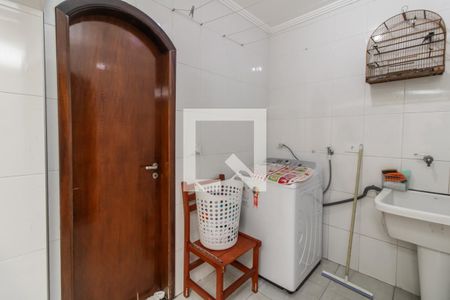 Casa à venda com 225m², 3 quartos e 2 vagas Casa à venda com 225m², 3 quartos e 2 vagasÁrea de Serviço