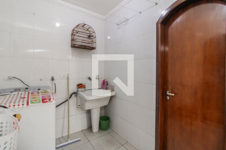 Casa à venda com 225m², 3 quartos e 2 vagas Casa à venda com 225m², 3 quartos e 2 vagasÁrea de Serviço