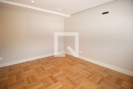 Casa à venda com 420m², 4 quartos e 4 vagasSuíte 1