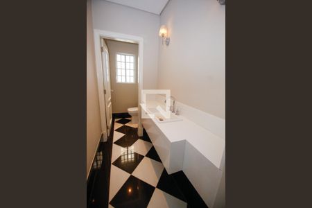 Casa à venda com 420m², 4 quartos e 4 vagasLavabo