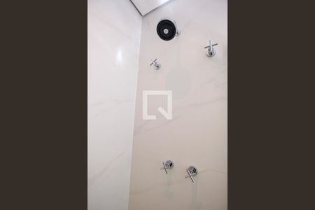 Casa à venda com 420m², 4 quartos e 4 vagasBanheiro da Suíte 2