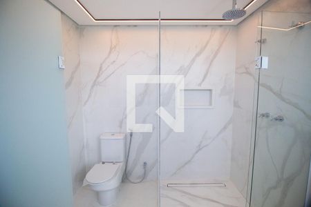 Casa à venda com 420m², 4 quartos e 4 vagasBanheiro da Suíte 1