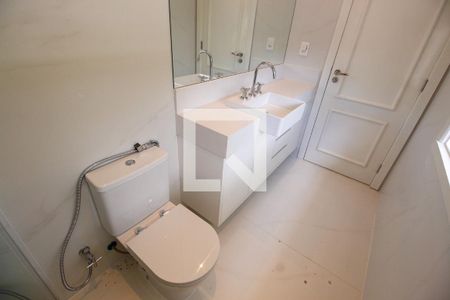 Casa à venda com 420m², 4 quartos e 4 vagasBanheiro da Suíte 4