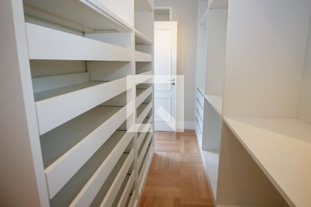 Casa à venda com 420m², 4 quartos e 4 vagasCloset da suíte 1