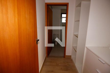 Casa à venda com 450m², 4 quartos e 4 vagasCloset da suíte 4