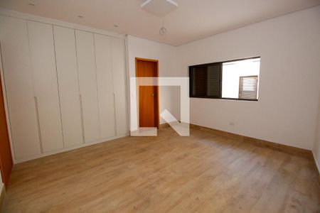 Casa à venda com 450m², 4 quartos e 4 vagasSuíte 4