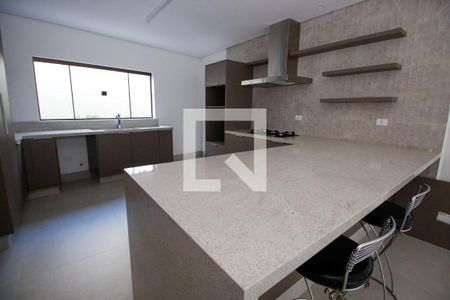 Casa à venda com 450m², 4 quartos e 4 vagasCozinha