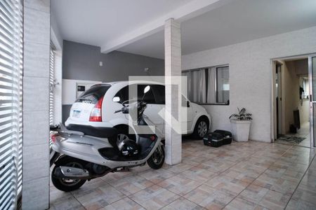 Casa à venda com 170m², 4 quartos e 2 vagas Casa à venda com 170m², 4 quartos e 2 vagasÁrea comum