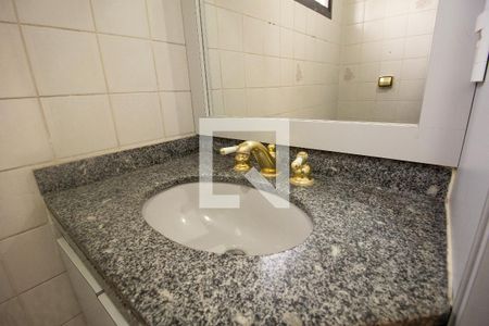 Apartamento à venda com 72m², 3 quartos e 1 vaga Apartamento à venda com 72m², 3 quartos e 1 vagaBanheiro