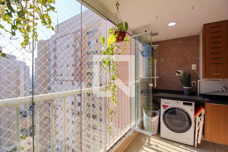 Apartamento à venda com 74m², 3 quartos e 2 vagas Apartamento à venda com 74m², 3 quartos e 2 vagasÁrea de Serviço