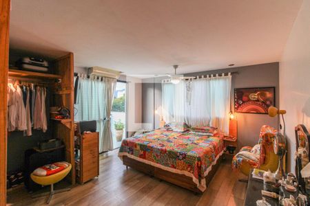 Apartamento à venda com 248m², 3 quartos e 2 vagasSuíte 1