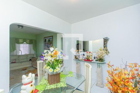 Casa à venda com 153m², 3 quartos e 2 vagas