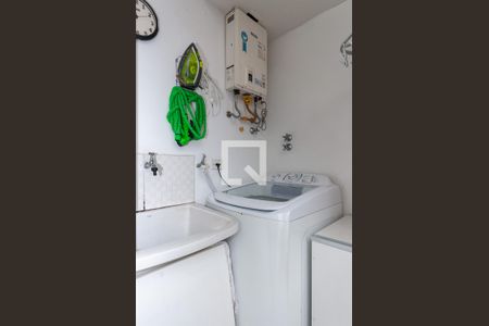 Apartamento à venda com 120m², 3 quartos e 1 vaga Apartamento à venda com 120m², 3 quartos e 1 vagaLavanderia