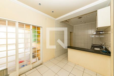Casa à venda com 360m², 3 quartos e 4 vagas Casa à venda com 360m², 3 quartos e 4 vagasCasa 2