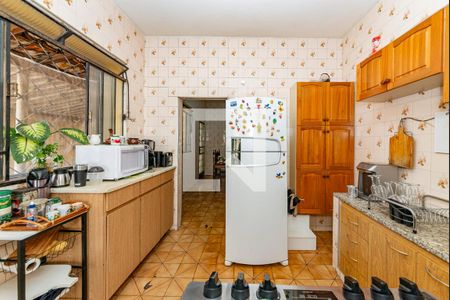 Casa à venda com 360m², 3 quartos e 4 vagas Casa à venda com 360m², 3 quartos e 4 vagasCozinha