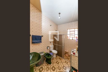 Casa à venda com 360m², 3 quartos e 4 vagas Casa à venda com 360m², 3 quartos e 4 vagasBanheiro Social